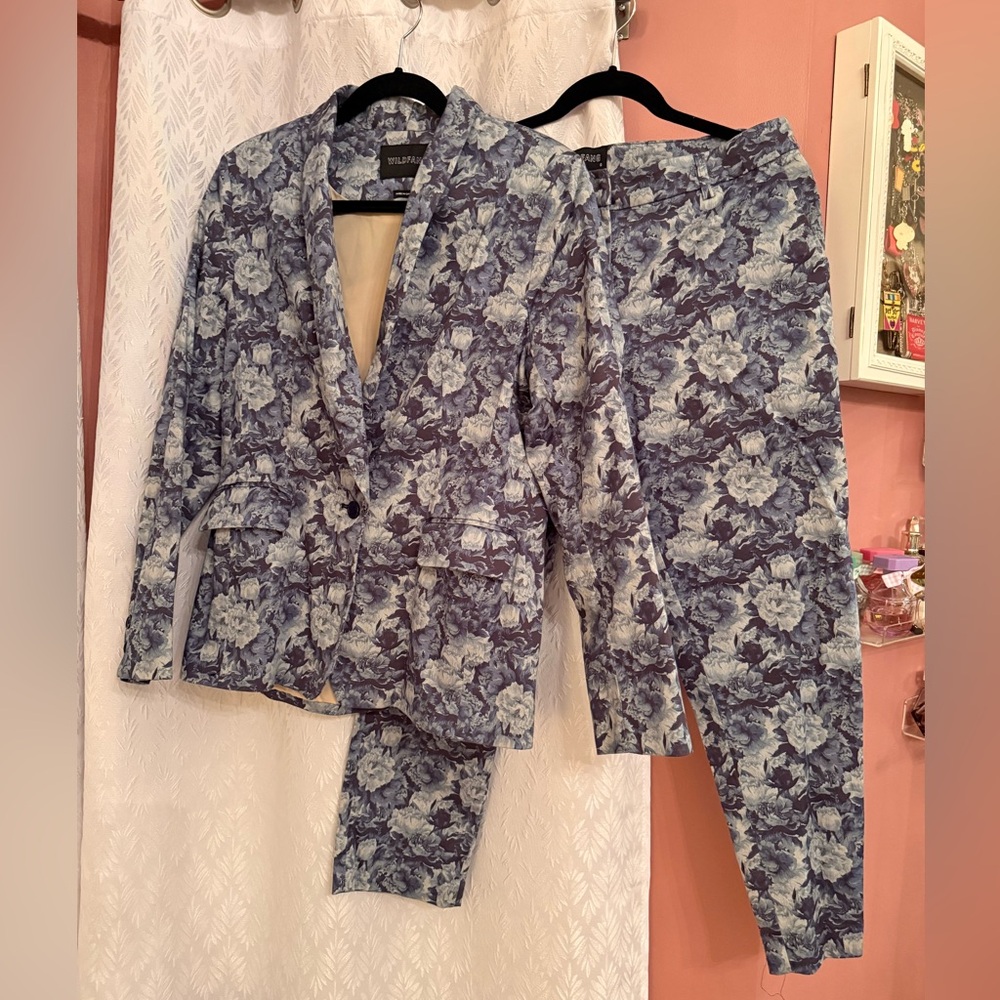 Wildfang Blue and White Floral Blazer and pants